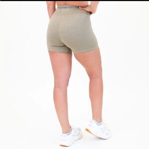 Fleo true high short 4” covert heather green, new with tags!